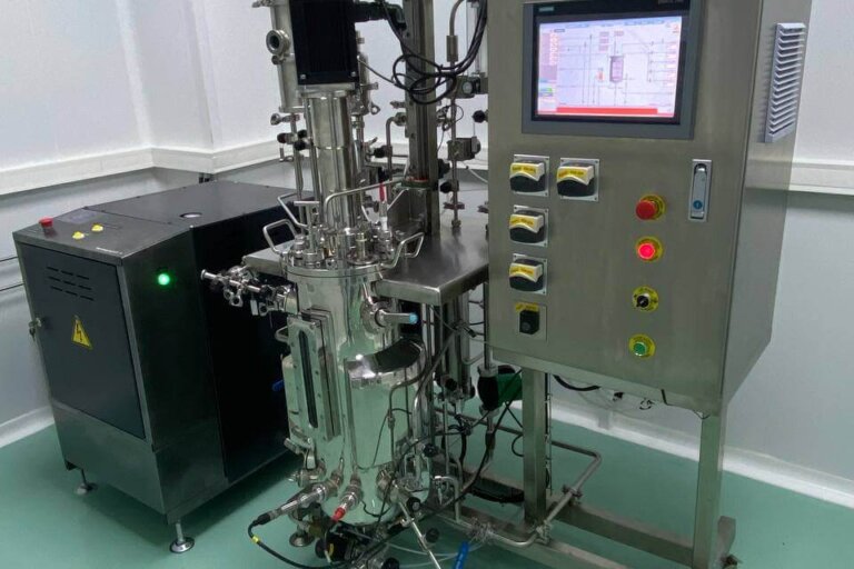 30 liters bioreactor for pharmaceuticals