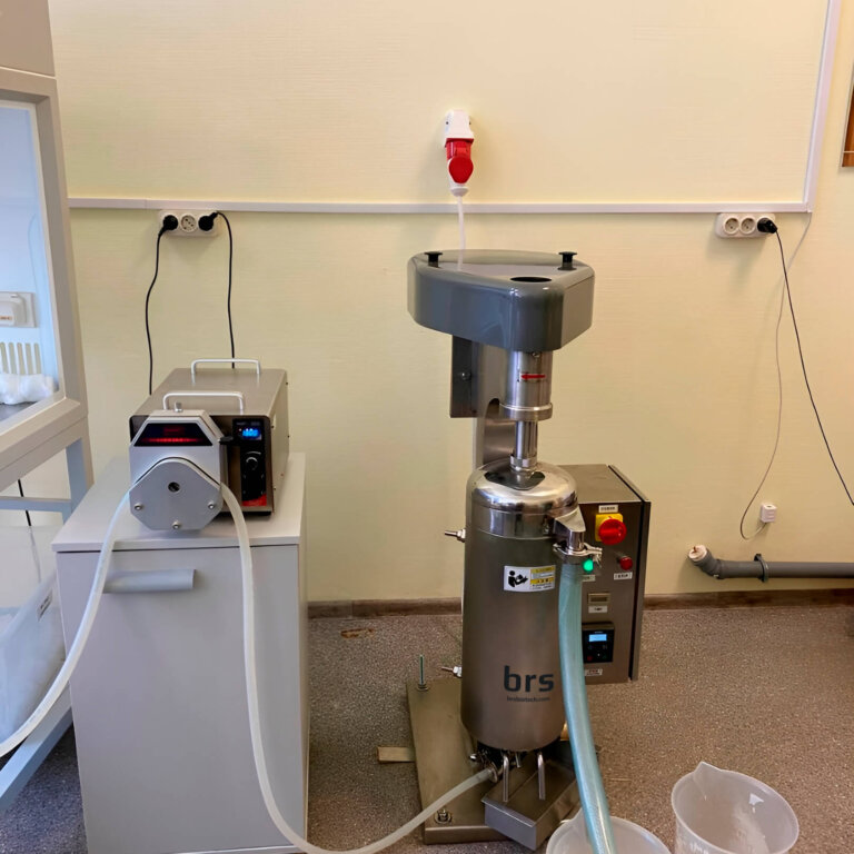 High-speed tubular centrifuge for coliclones production